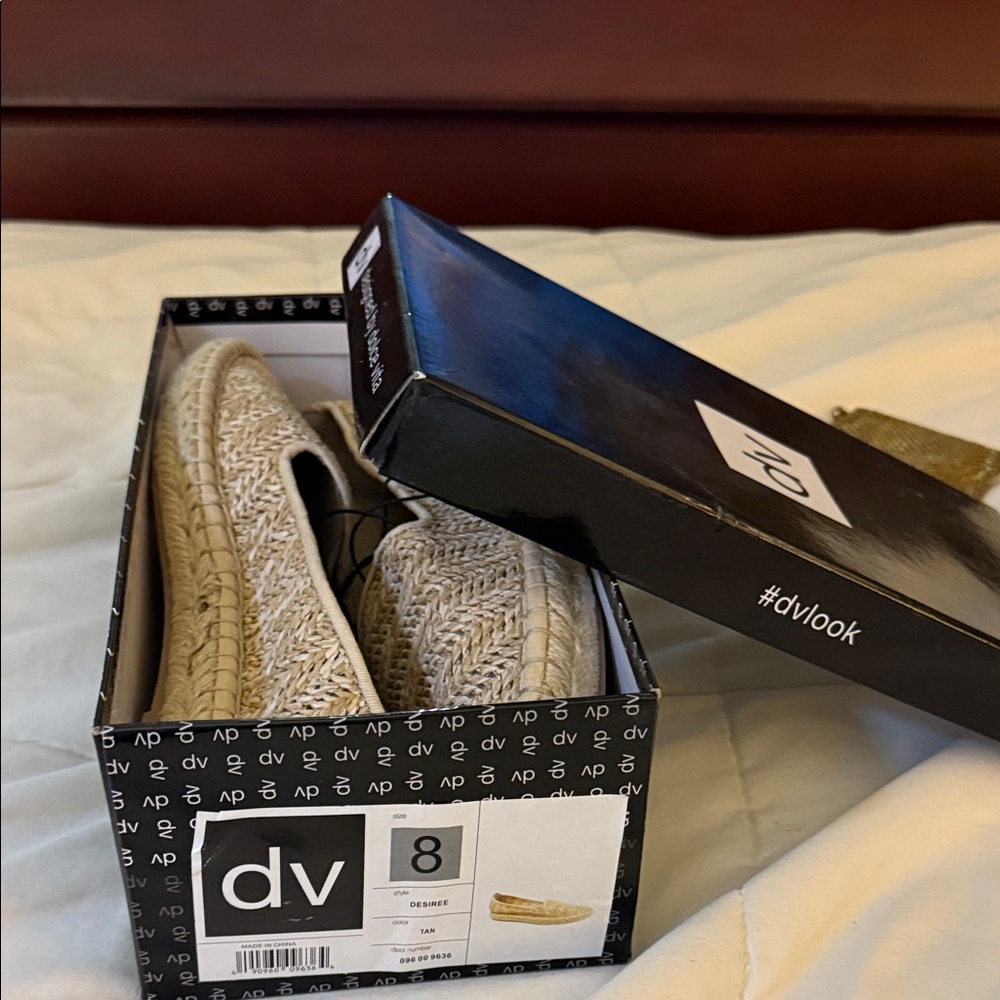 DV by Dolce Vita Women's Tan Woven Espadrilles - Picture 4 of 4
